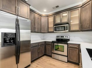 960 Perry St APT 301, Columbus, OH 43215