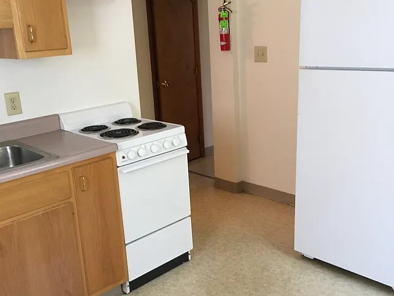 301 S Atherton St #3 — Photo 2