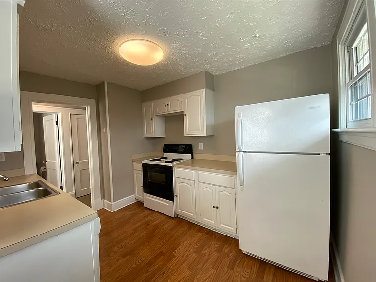 54 E Como Ave #1/2 — Photo 12