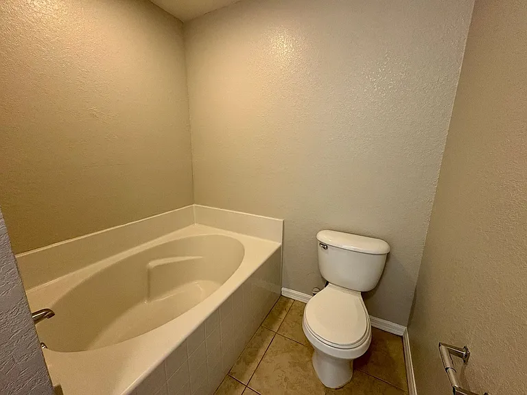 609 Tamarin Ln — Photo 20