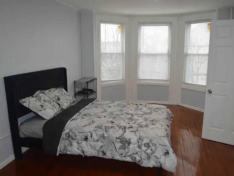 73 2nd St #2A — Photo 11