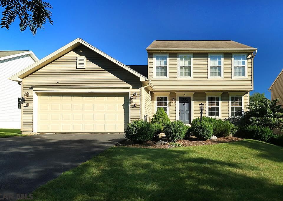 1st image of 747 Teal Ln