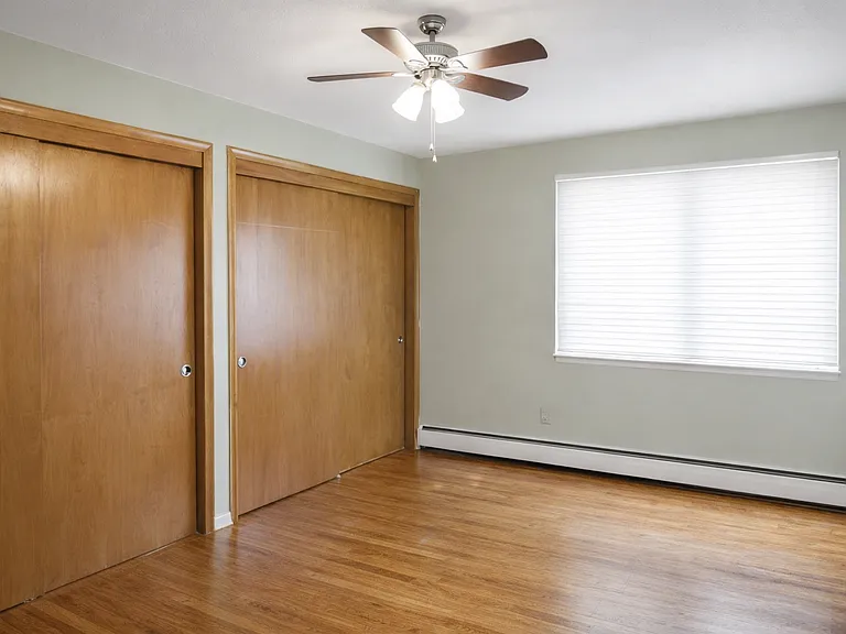 801 University Ave SE — Photo 17