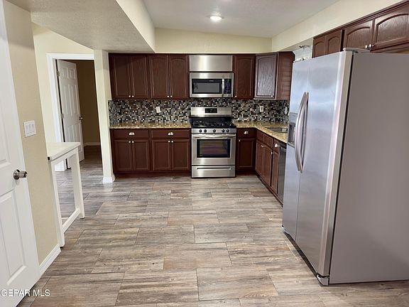 5th image of 8609 Darlina Dr