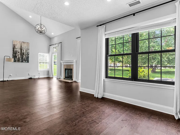 141 Old Orchard Ln — Photo 20