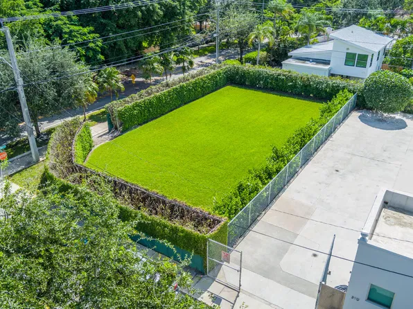 2005 S Olive Avenue, West Palm Beach, FL 33401