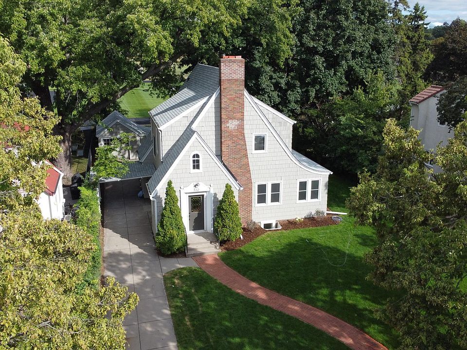 1st image of 552 Fairview Ave S