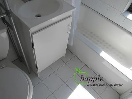 Rented by Bapple | media 12