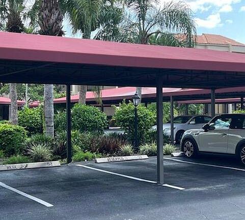 4th image of 7472 La Paz Boulevard #103