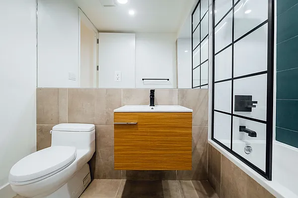 Rented by Nooklyn NYC LLC | media 106