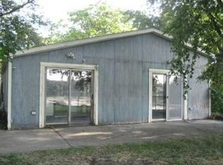 6466 Buckshore Dr, Whitmore lake, MI 48189