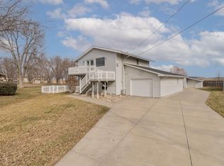 7 Shore Acres Rd, Council Bluffs, IA 51501