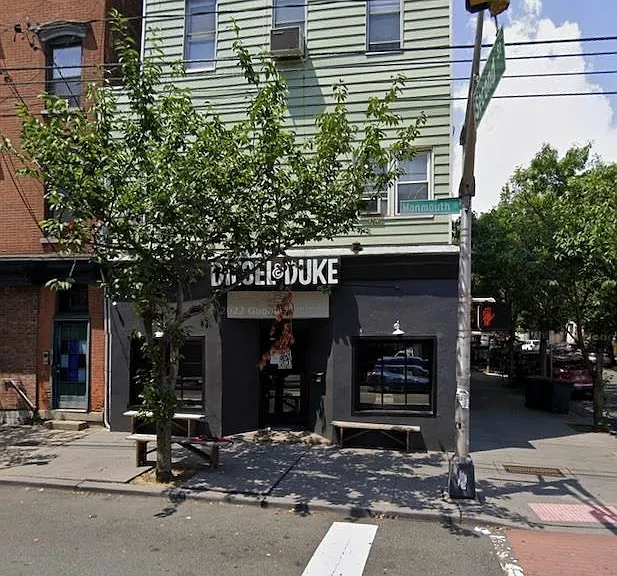 389 Monmouth St #3 — Photo 26