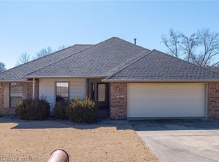 607 J St, Barling, AR 72923