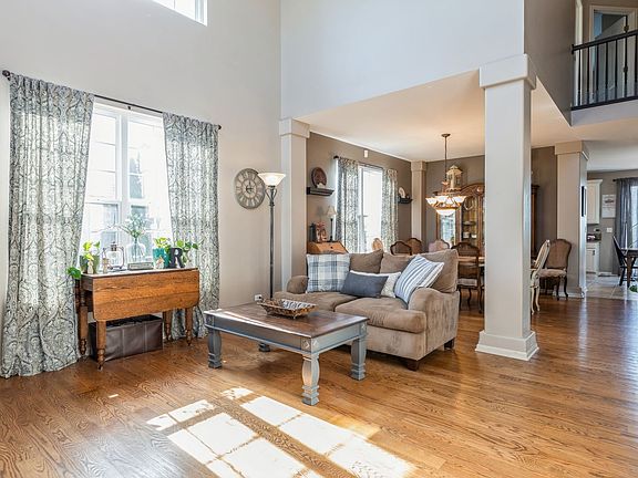 5th image of 6005 Lucerne Ln