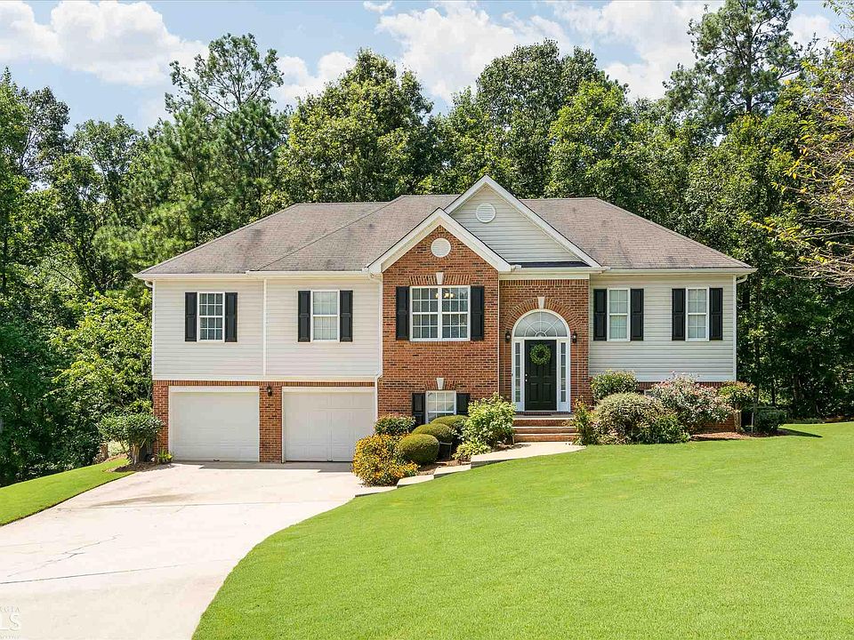 1st image of 300 Black Willow Ct