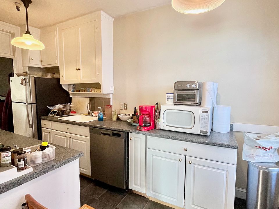 1st image of 1949 Commonwealth Ave APT 41
