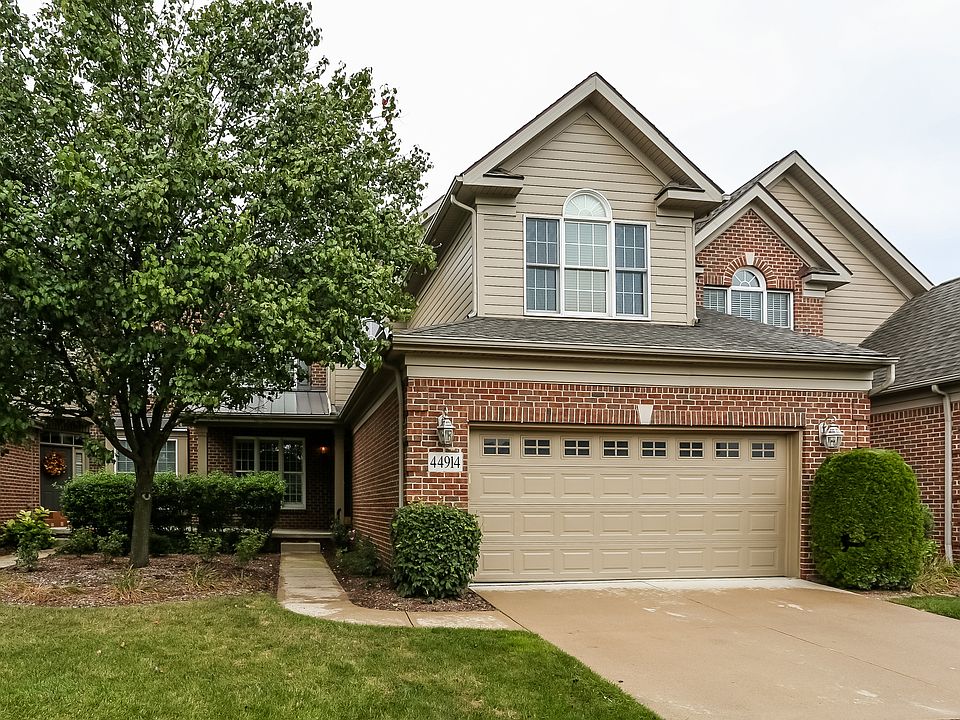 1st image of 44914 Broadmoor Cir S Unit 112