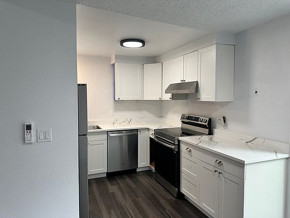4th image of 538 Malibu Dr SE