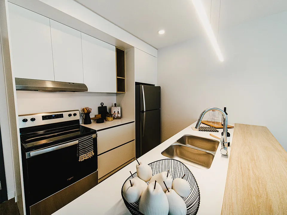 3435 Pembina Hwy