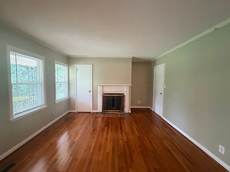 706 Pineview Dr — Photo 8