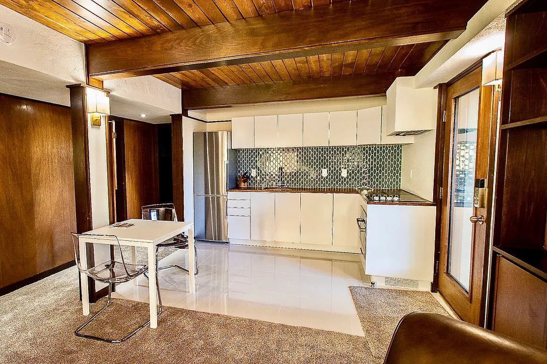 2 bed, 800 sqft, $2,100 — Photo 3