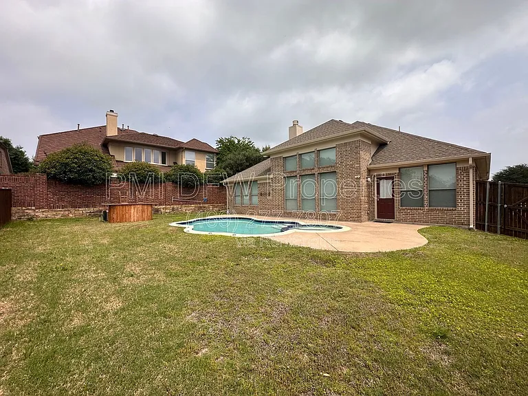 2610 Meadow Ridge Dr — Photo 31