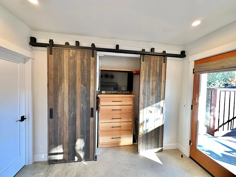 17983 Los Banos Dr — Photo 11