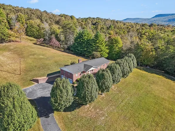 685 Lockhart Rd, Dunlap, TN 37327