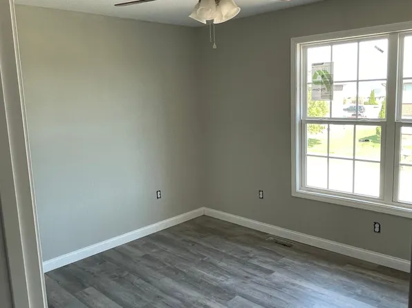 828 Ridgewood Dr, Berea, KY 40403