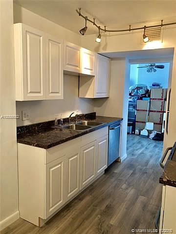 1st image of 4400 Hillcrest Dr APT 704A