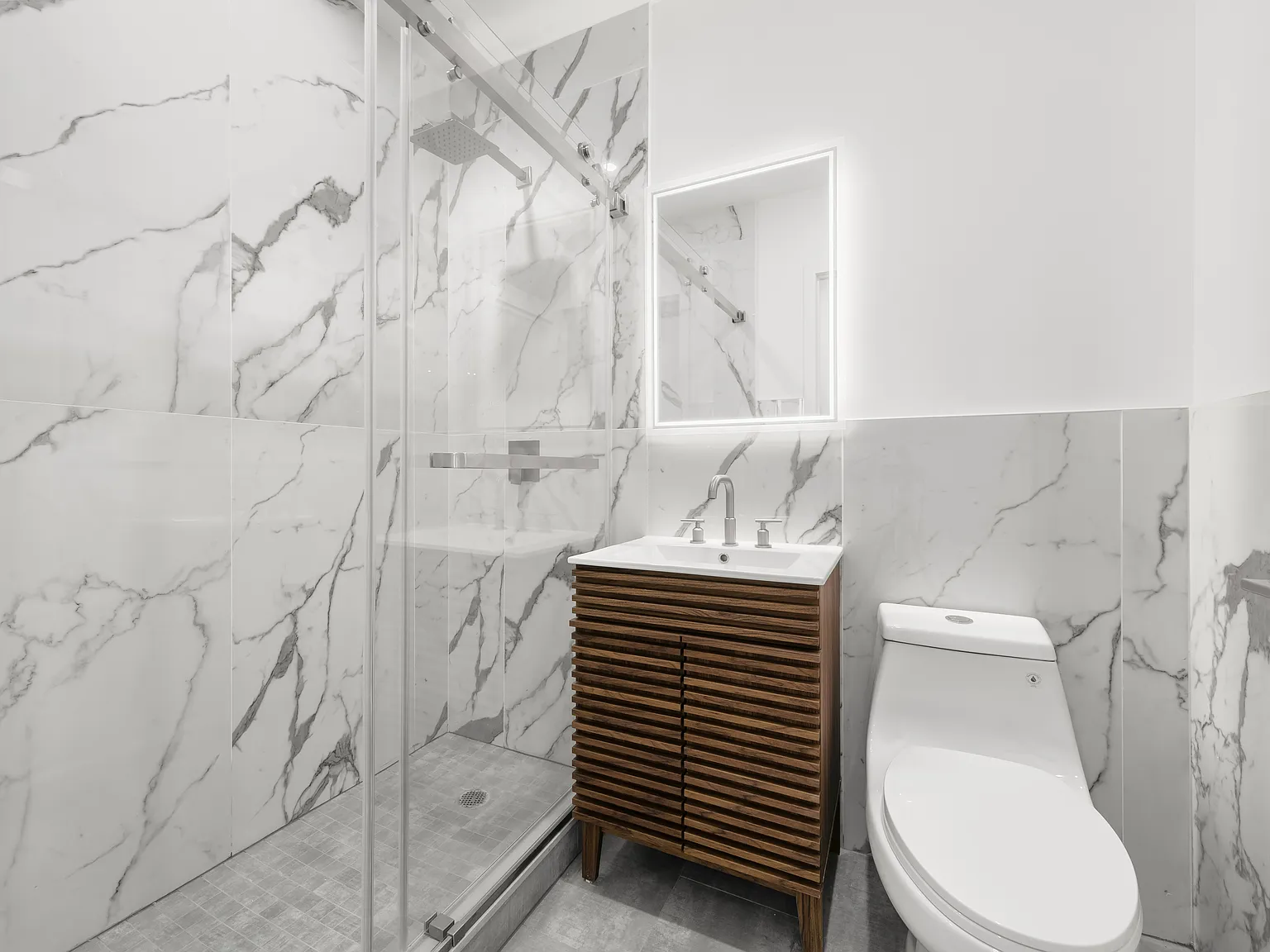 359 West 22nd Street — Photo 4