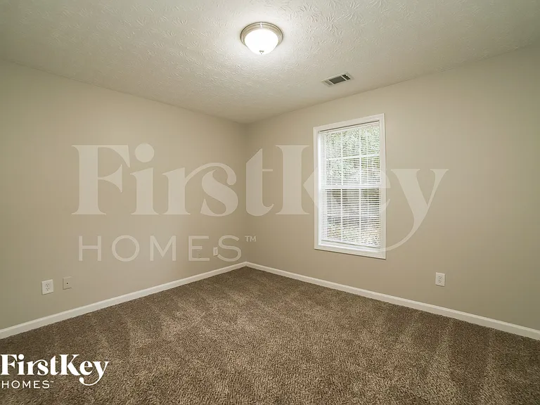 1360 Princeton View Ct — Photo 15