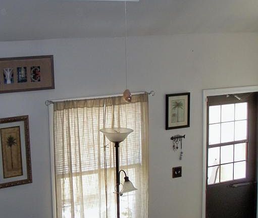 5th image of 6 Sutton Dr #103