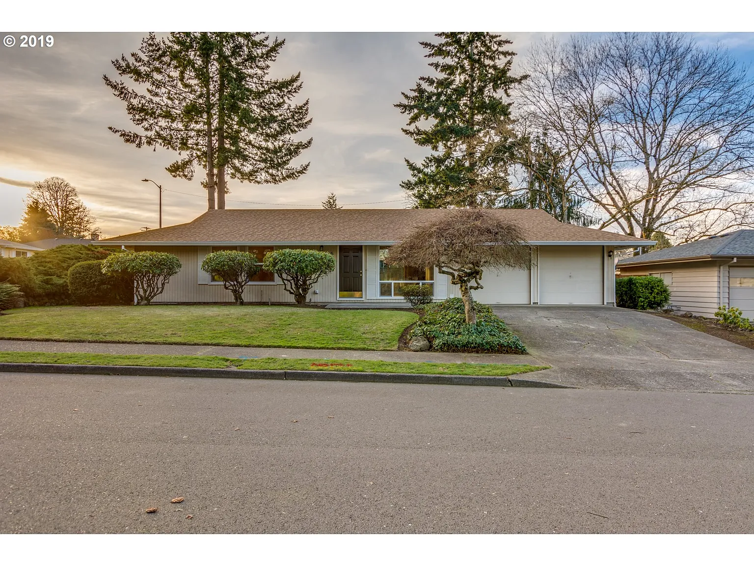 6775 SW Peach Ln photo 1