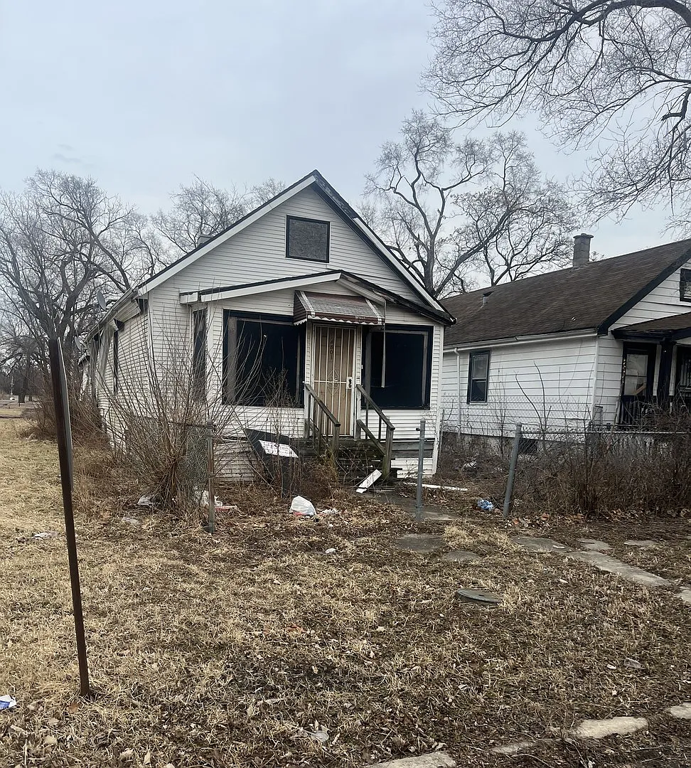 14801 Paulina St photo 1