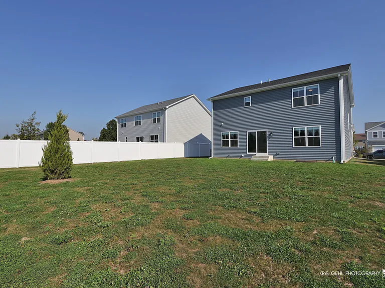 2490 Olivia Ct — Photo 23