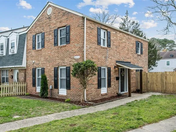 623 Red Horse Ln, Virginia Beach, VA 23462