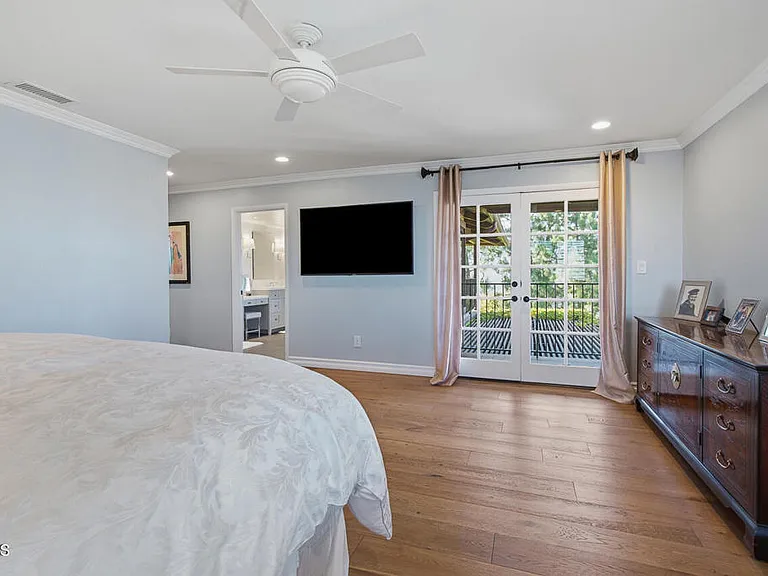 290 Saint Katherine La Canada — Photo 25