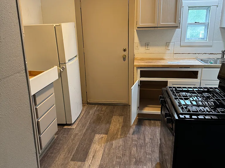 16 S Birmingham Ave — Photo 8