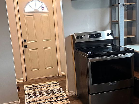 5th image of 1418 Wilson Rd N