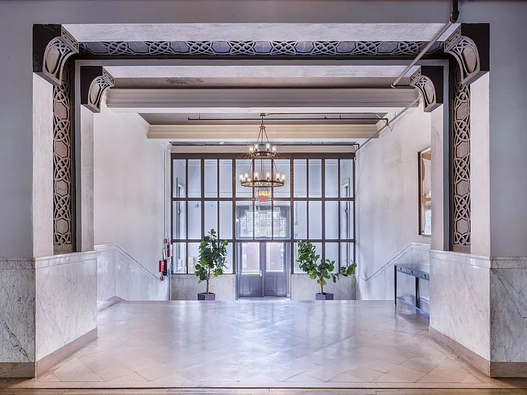 Lafayette Lofts — Photo 14