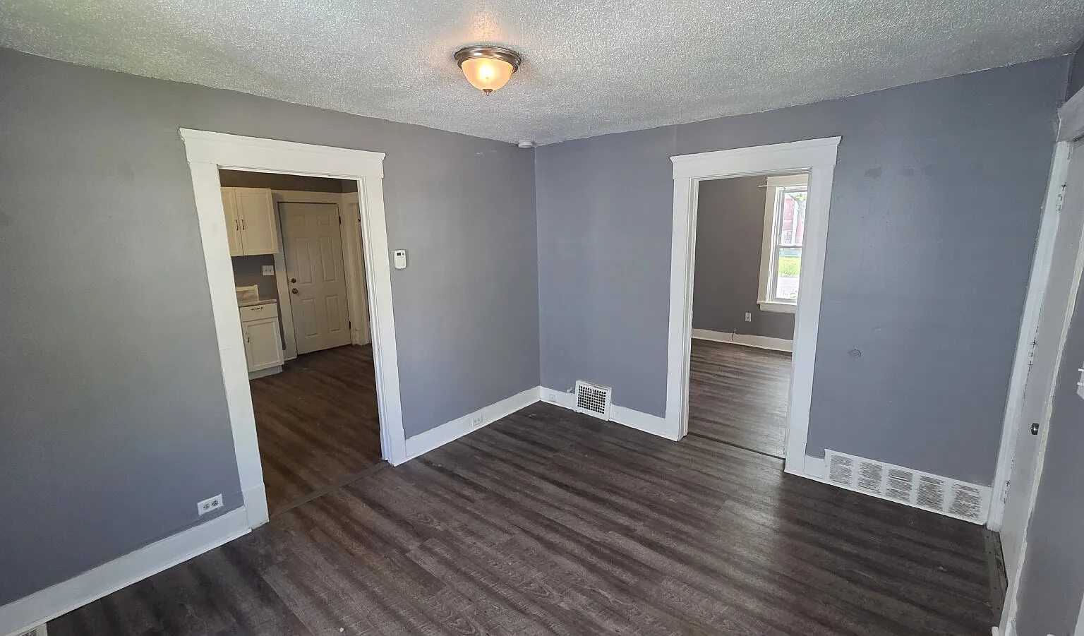 2 bed, 1.0 bath, $1,175 — Photo 3