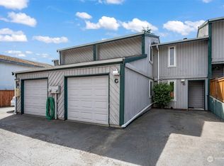 15914 3rd Pl SW UNIT C, Seattle, WA 98166