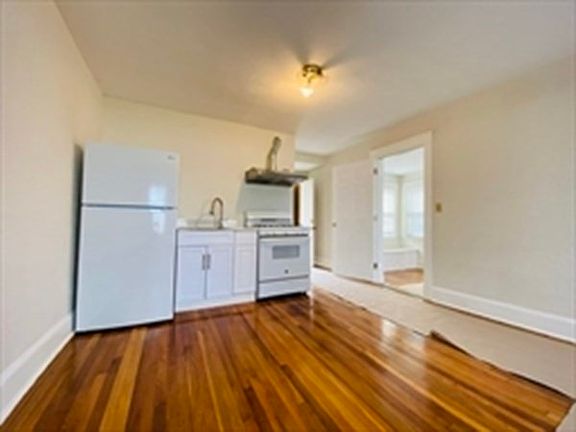 2nd image of 300 W Squantum St #1R