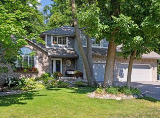 4805 Ithaca Ln N, Plymouth, MN 55446