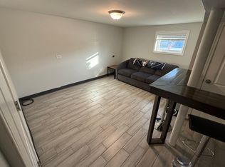 5230 W Winona St #B, Chicago, IL 60630