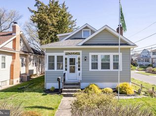 57 Ridgeway Ave, Oaklyn, NJ 08107