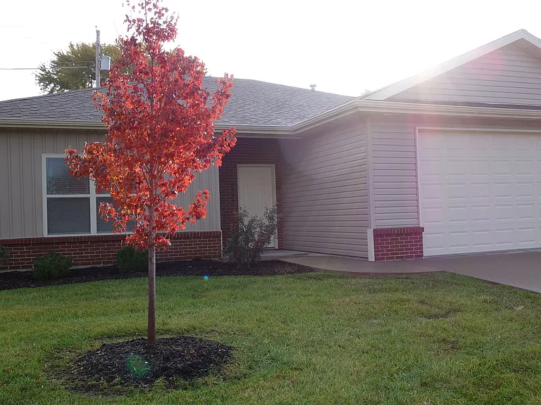 Manor Homes — Photo 16