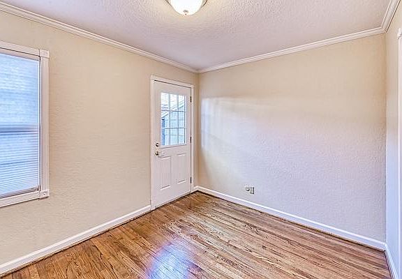 3rd image of 172 Poplar Ave